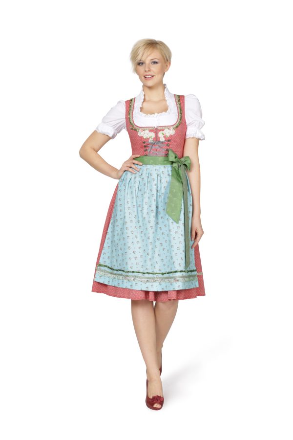 Frau mit buntem Dirndl